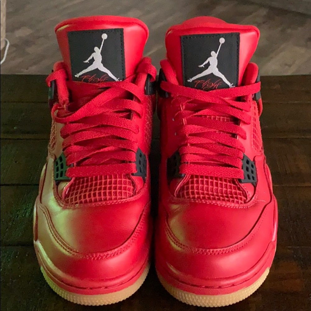Air Jordan IV Retro NRG Singles Day (9/40.5)